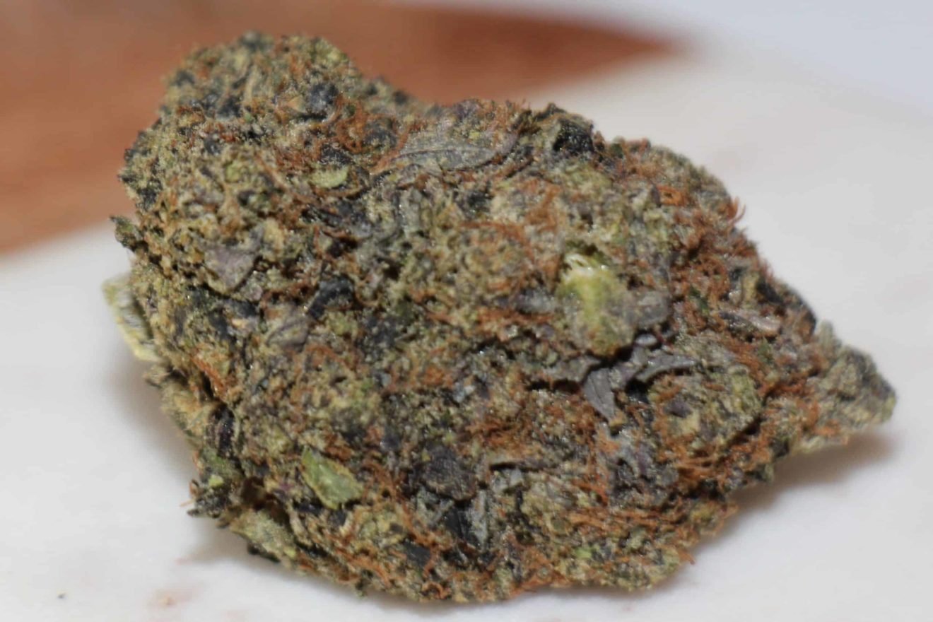 Green Crack Sativa Aaa Barrie Weed Delivery Roots Of Zen